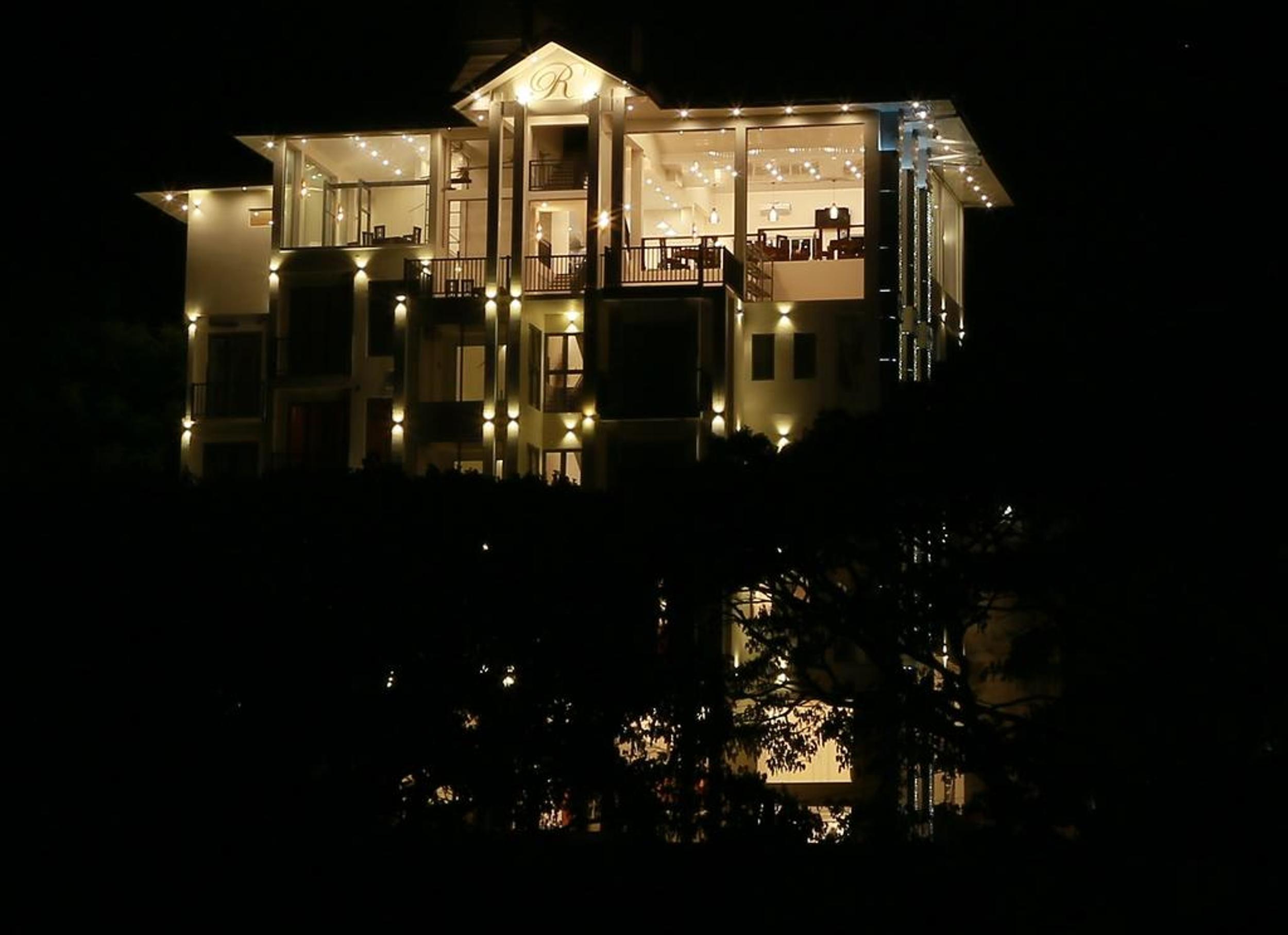 Rivendell Hotel كاندي المظهر الخارجي الصورة