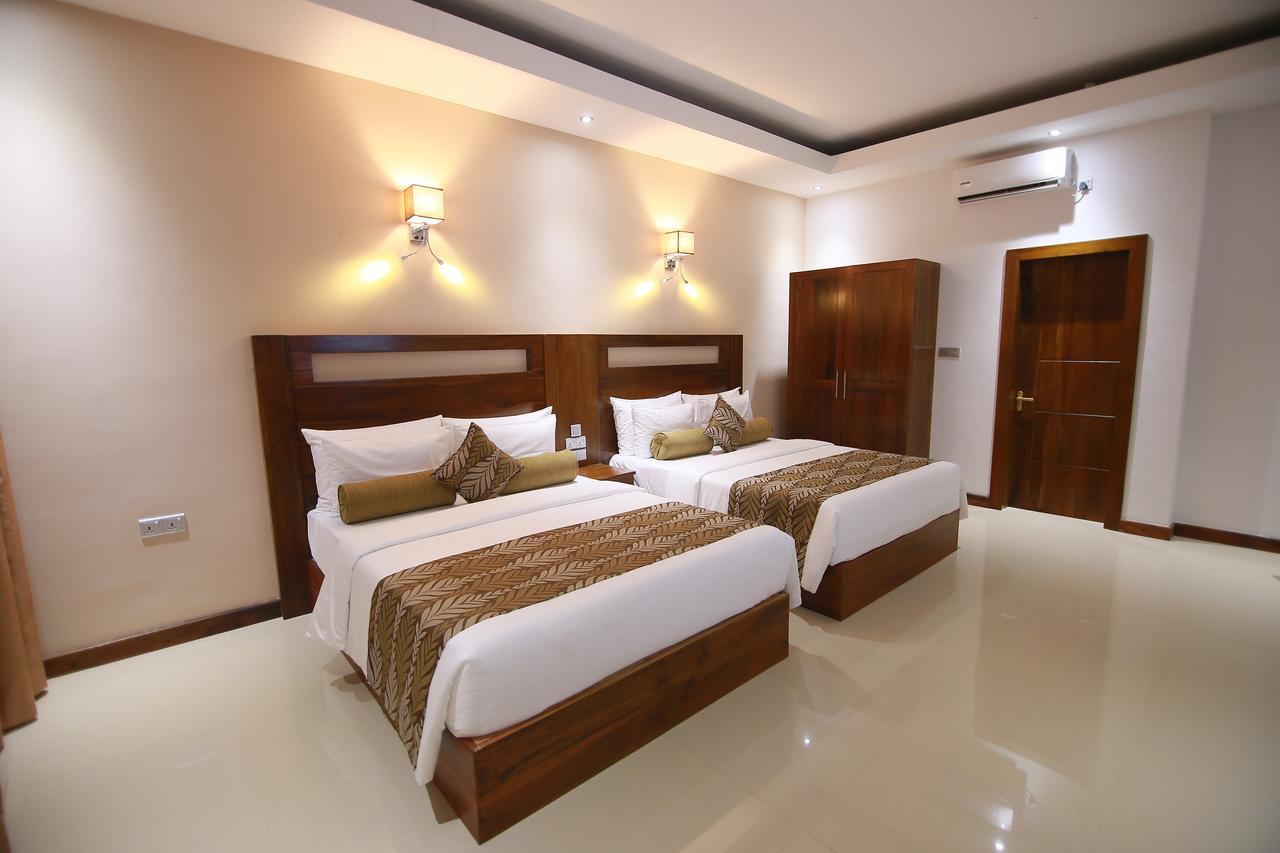 Rivendell Hotel كاندي المظهر الخارجي الصورة