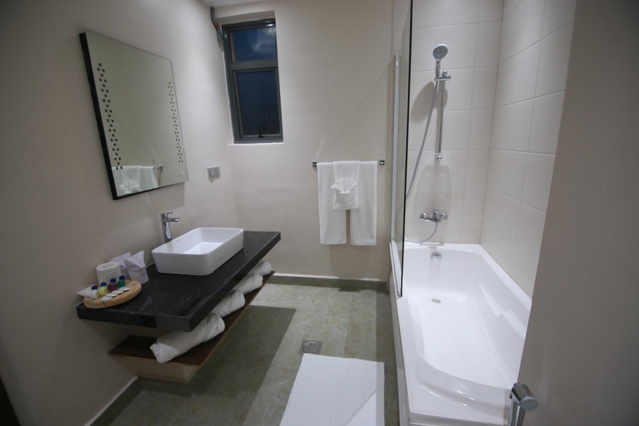 Rivendell Hotel كاندي المظهر الخارجي الصورة