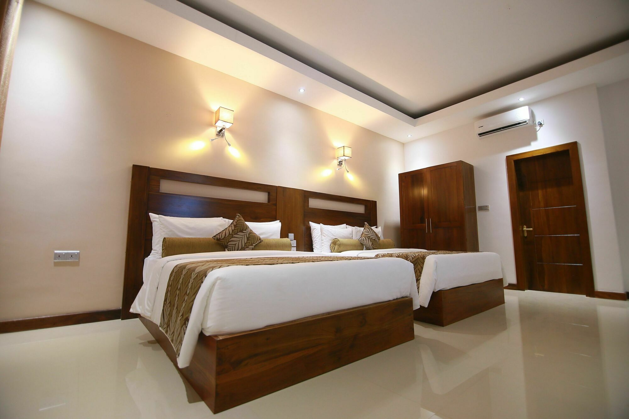 Rivendell Hotel كاندي المظهر الخارجي الصورة
